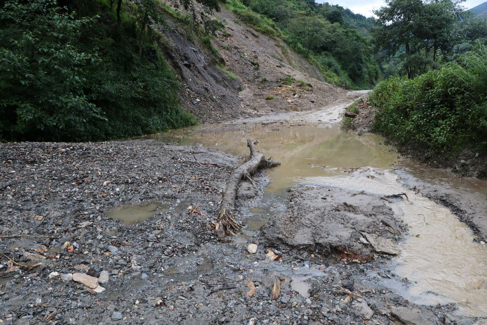 अव्यवस्थित विकासले बर्खामा सकस   